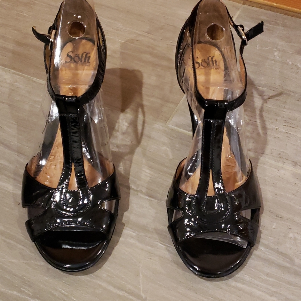 Sofft patent leather heels